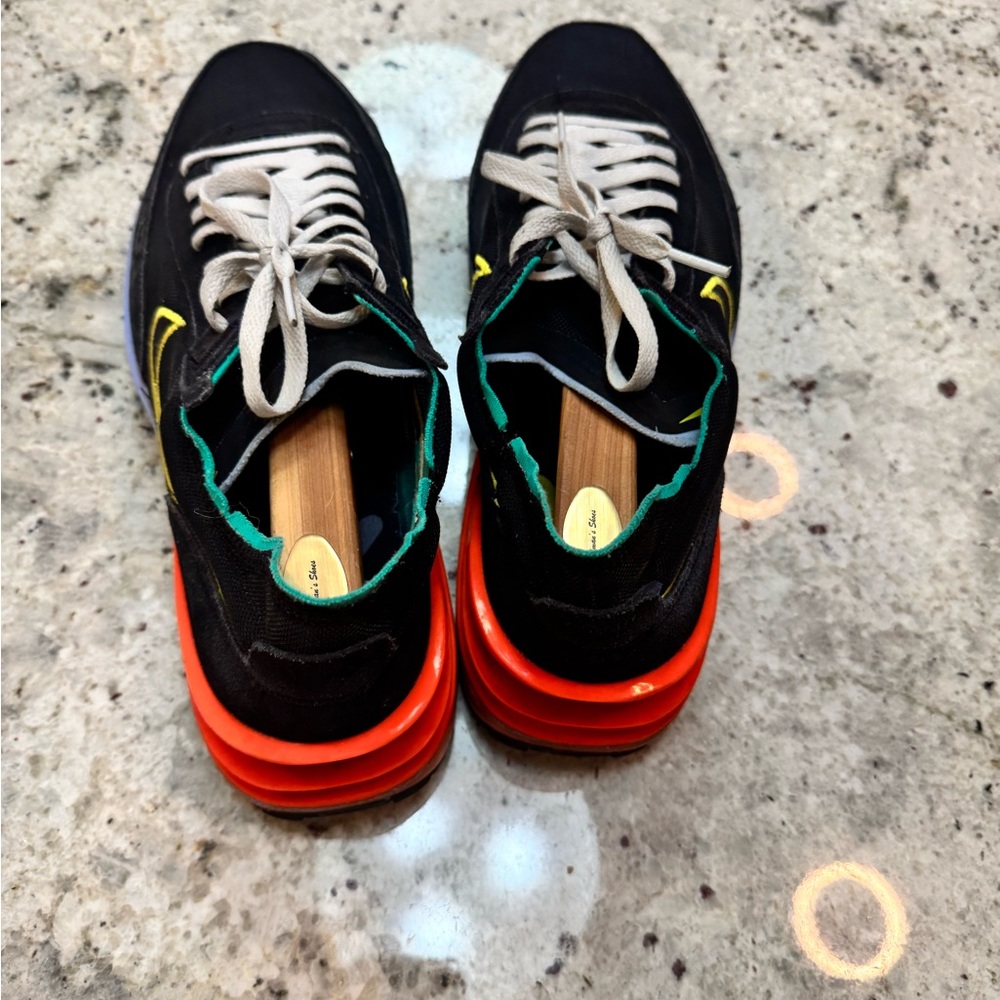 Stylish Black Sneakers with Color Accents - Picture 2 of 4